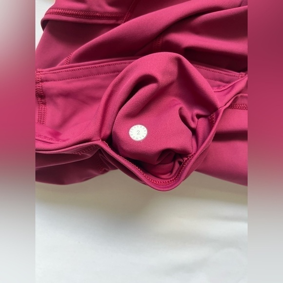 Lululemon Fast & Free 7/8 Tight II *Nulux 25"
Star Ruby - Picture 5 of 11